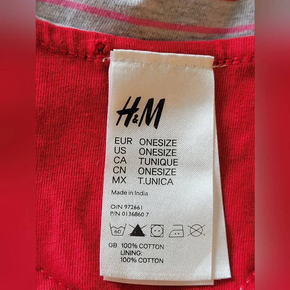 H&M infant Triangle bibs x2